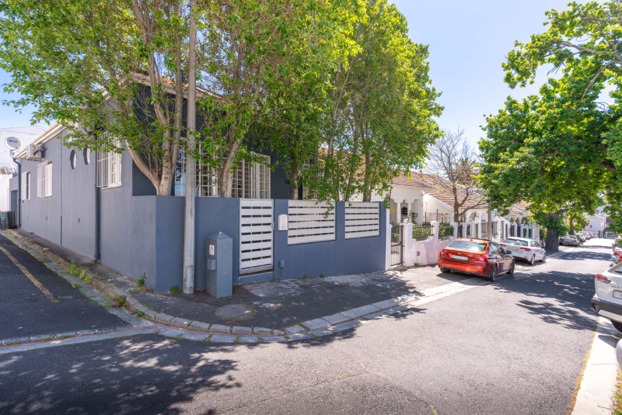 2 Bedroom Property for Sale in Oranjezicht Western Cape